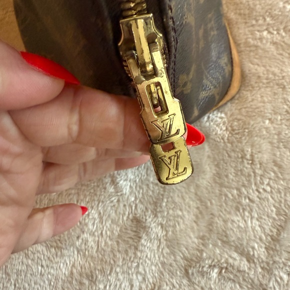 AUTHENTIC Louis Vuitton MM Alma Bag - Vintage Condition (Needs TLC) - Picture 5 of 11